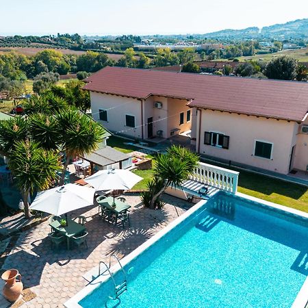 Residence Il Villaggio Del Re Corropoli Exterior foto